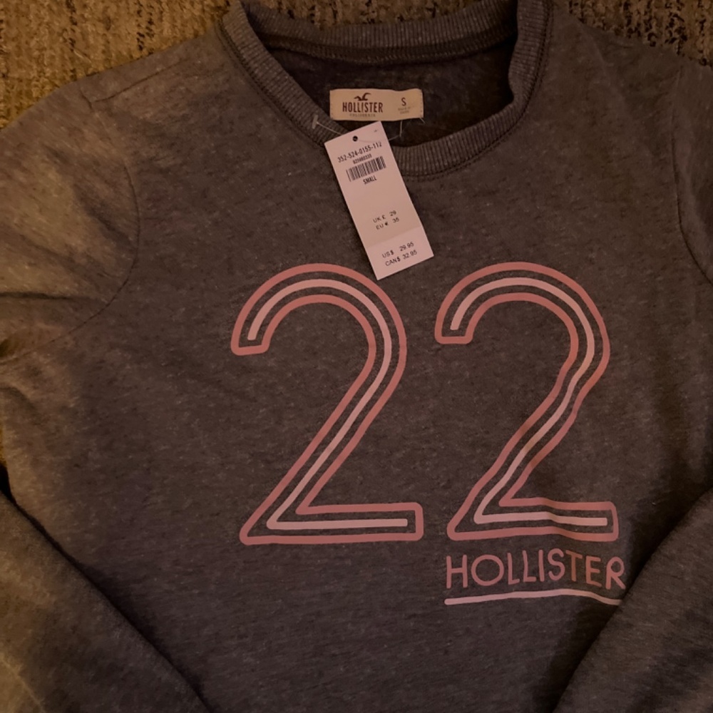 Hollister crew neck sweatshirt NWT - Picture 2 of 2